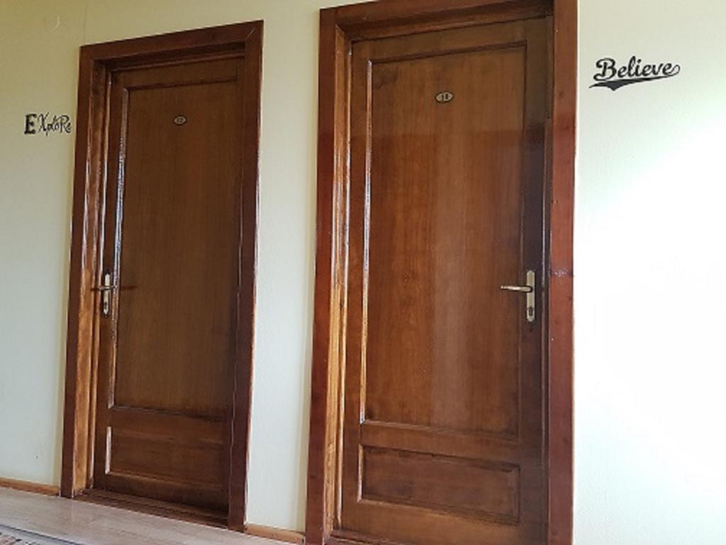 Pensiunea Casa Johnelly Костинещи Екстериор снимка